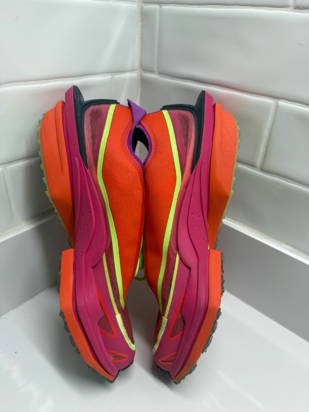 STELLA MCCARTNEY ADIDAS - SIZE 8 1/2 - Picture 9 of 10